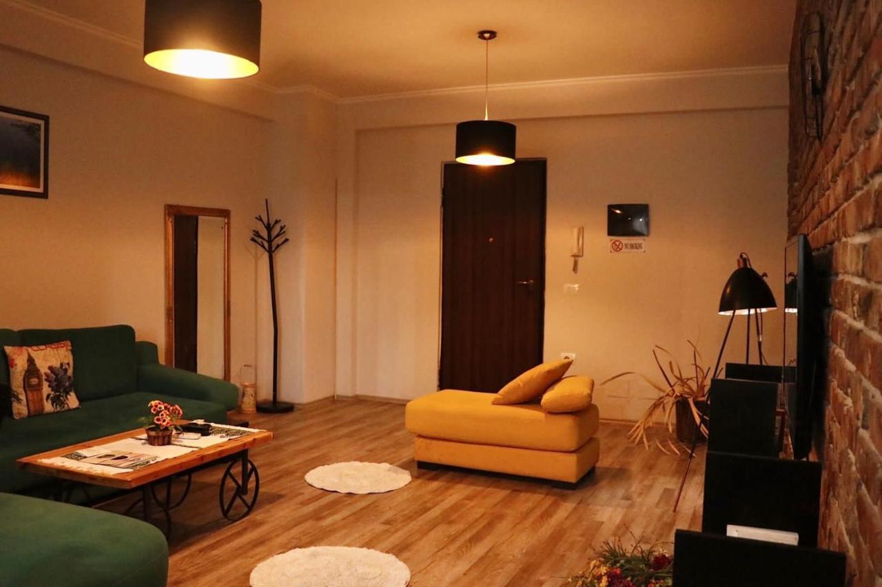 Ultra Apartments 'New Baazar' Tirana Exteriör bild